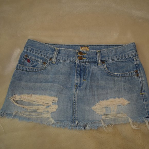 Abercrombie & Fitch Dresses & Skirts - Abercrombie & Fitch Denim Mini Skirt/ Size 2